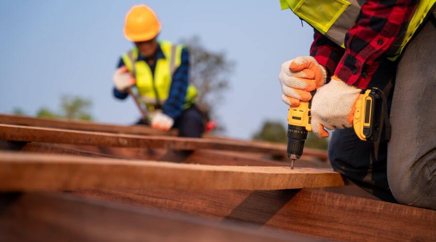 Professional residential roofers in Cisne, IL